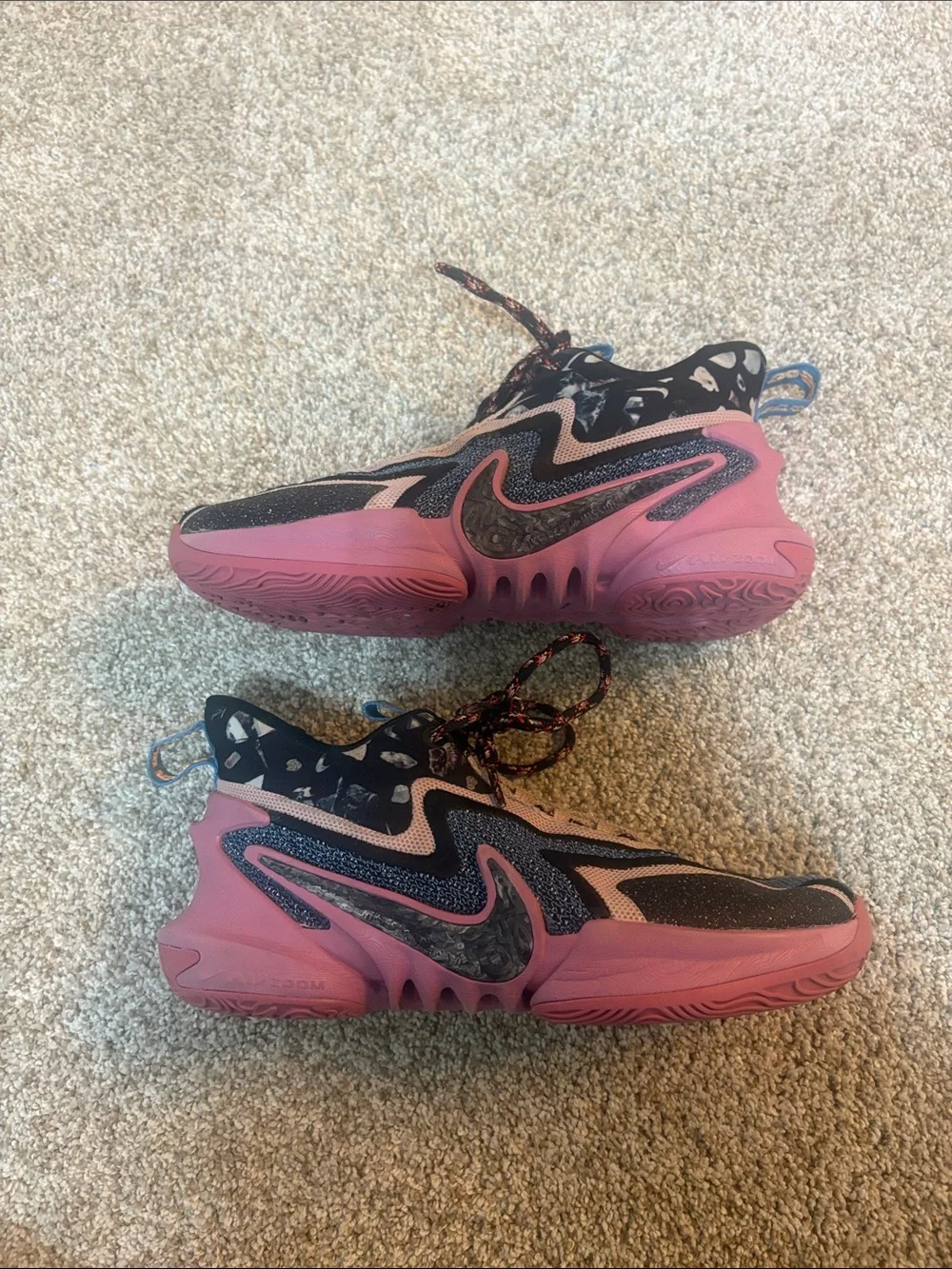 Nike cosmic unity